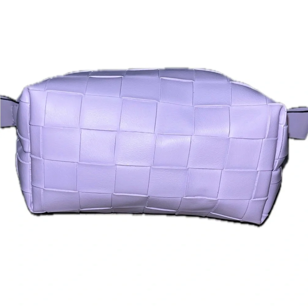 Victoria Secret Elegant Lavender Woven Women's Zip Bag